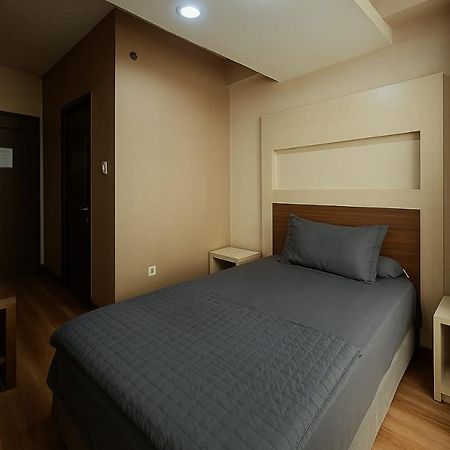 Easton Park Residence Jatinangor - Giandara Sayang Exteriör bild